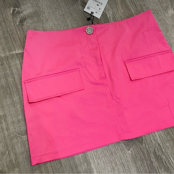 Zara Vibrant Pink Skirt - Picture 3 of 4